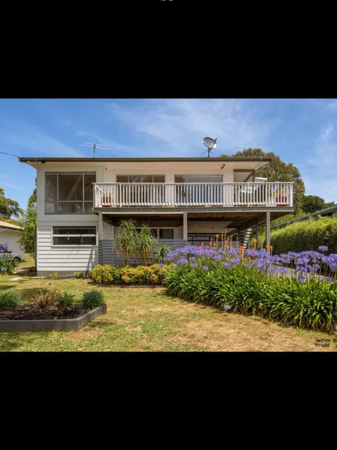 Secluded Ventnor getaway. - Image 1