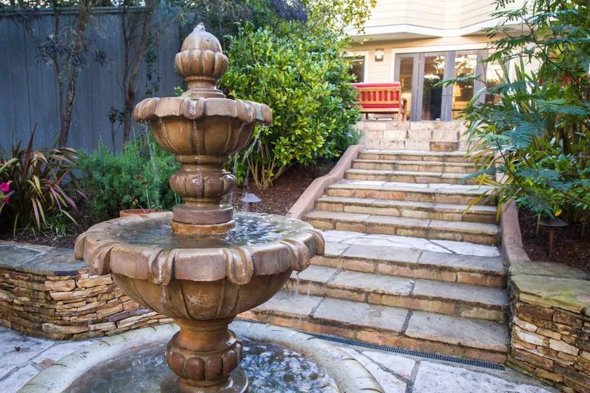Beautiful Garden Suite by the Ocean - Image 1