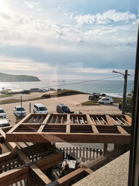 Spacious studio with a view of the ”peak” of the waves - Image 1