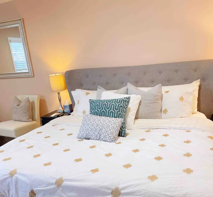 Private Entrance Studio with Cal King Bed - Image 1