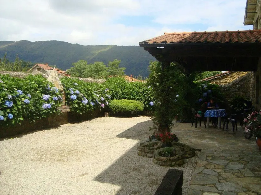 La Calleja de Ucieda Porche - Image 1