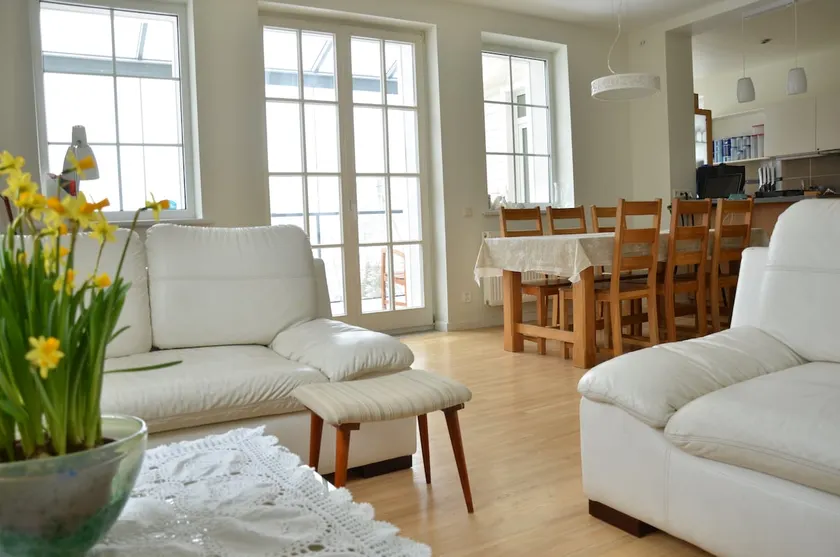 Big appartment in a private house - Image 1