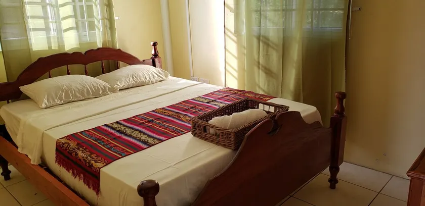 Unit 5/6 Private Apartment - Roseau - Image 1