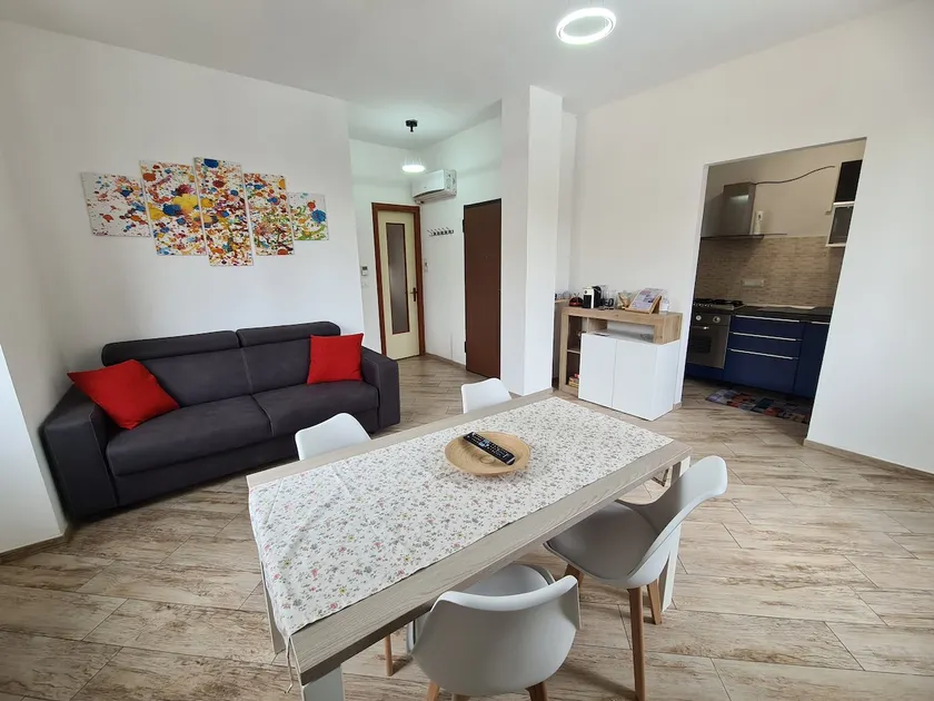 Very Central Two-Room Apartment - Image 1