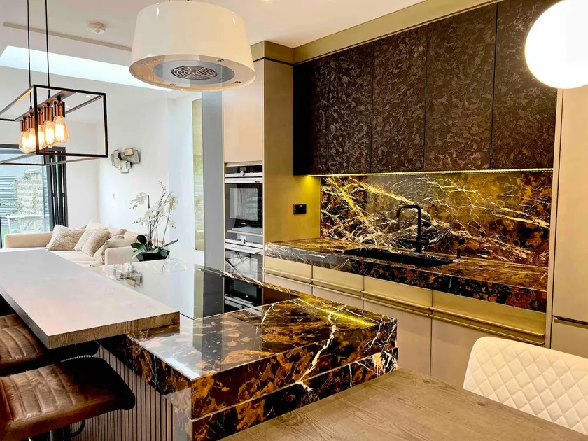 Architect Designed Town House Near Beach - Image 1