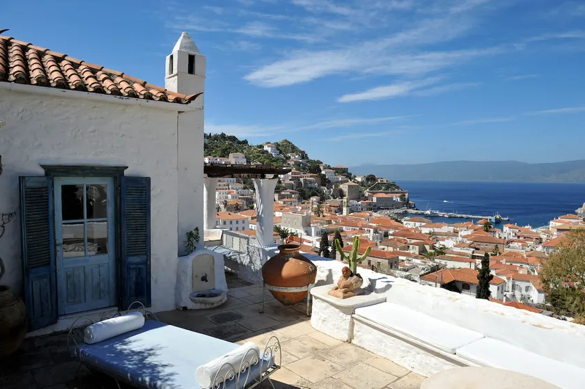 The White House, unique and cosy with great views - Image 1