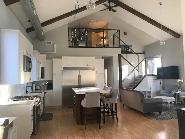 Luxury Loft at Corner Abbey - Image 1