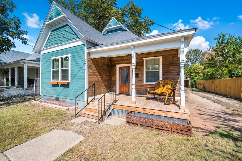 The Waco Victorian: 5min to Silos/Downtown/Baylor - Image 1