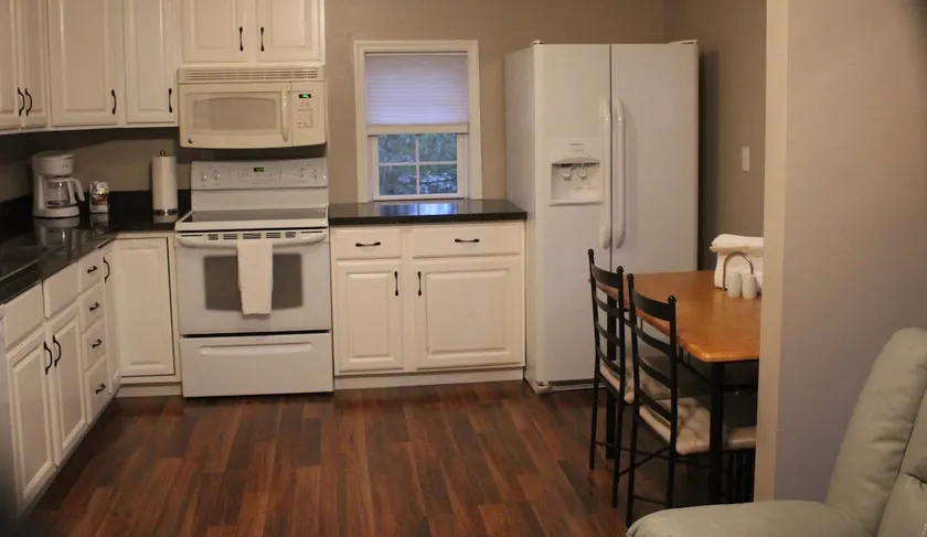 *Comfy Getaway 2nd floor Apartment - Image 1