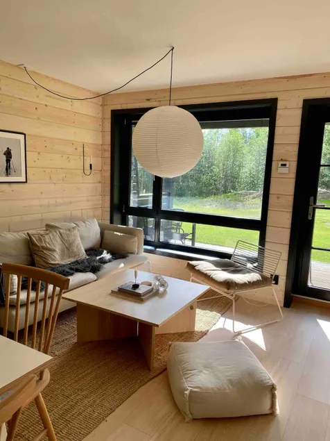 Cozy and modern apartment with a cottage feel - Image 1