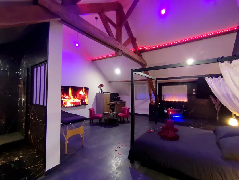 ~ LOVE ~ Romantic loft in Montargis - Image 1