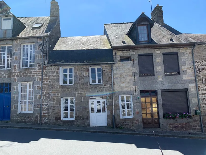 Charming and Spacious Traditional Village House - Image 1