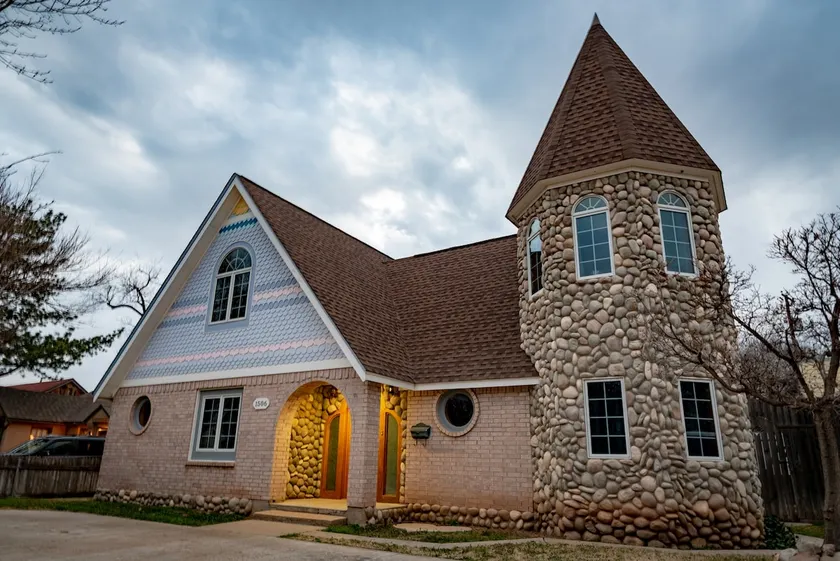 Castle House - Image 1