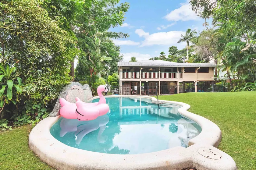 Cairns / Edge Hill Holiday Home - Image 1