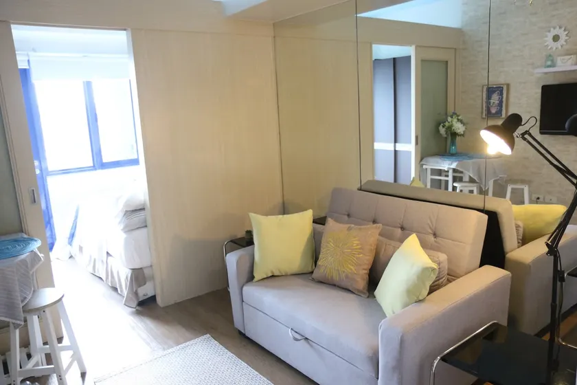 1 Bedroom w/ Balcony, Sea Residences, MOA view - Image 1