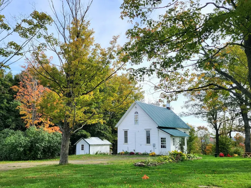School House Retreat at Hemlock Ridge Farm - Image 1