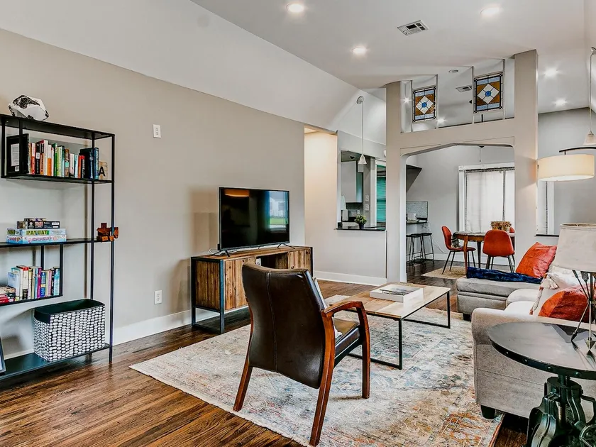 Renovated 4BR Gathering Place/Brookside/Riverside - Image 1