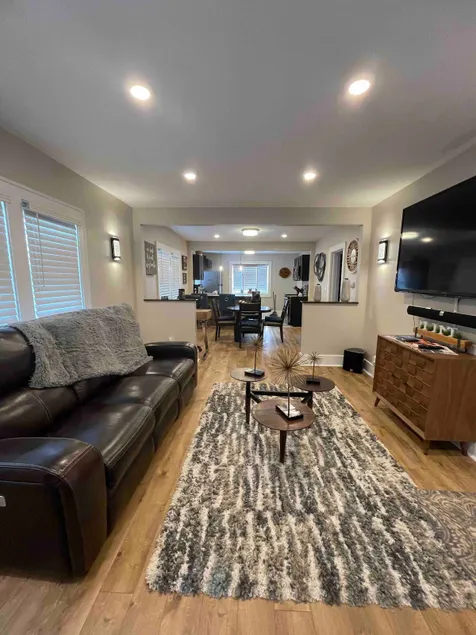 Beautiful Comfy 2 Bedroom Home with Patio,Fire Pit - Image 1