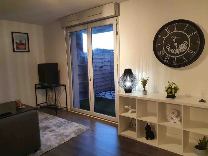 Beautiful quiet apartment with garden - Image 1
