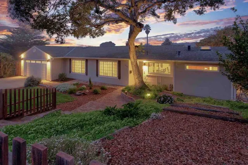 Cozy Top-Rated Home Near Carmel/PB ~Putting Green - Image 1