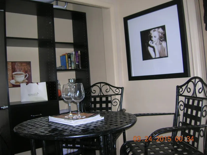 Private retreat off the beaten path - Image 1