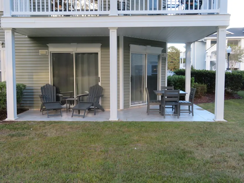 Ground Floor 2BR/2BA Golf View Condo - Image 1