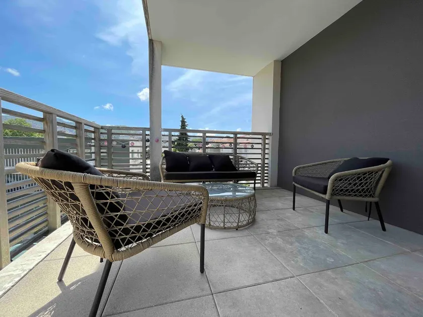Private terrace 1 bedroom - Image 1