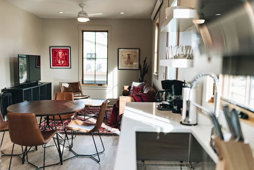 Buena Casita: A Hip, High Desert Escape! : STR-20 - Image 1