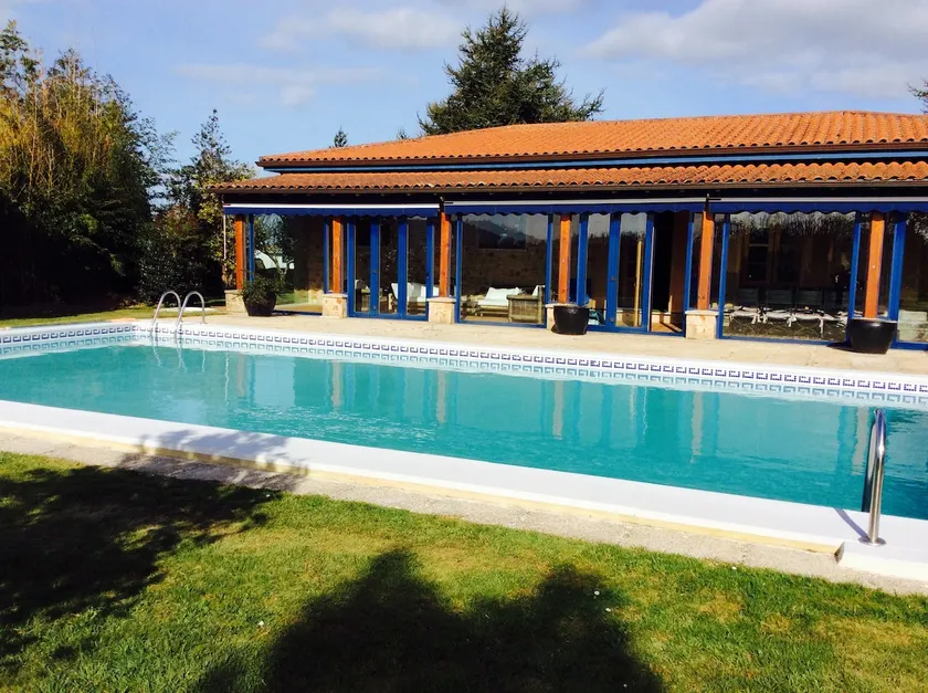 A villa with a private pool for 8 people - Image 1