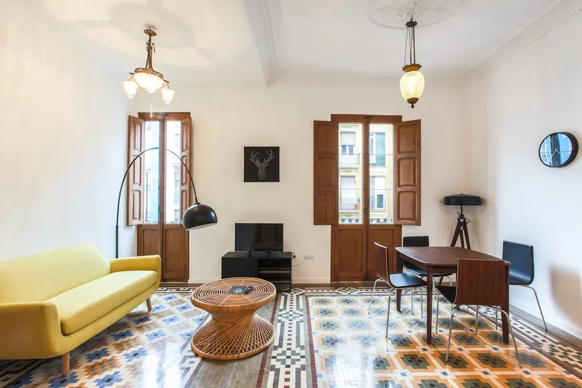 CHARMING 2-ROOM APARTMENT IN RUZAFE AIR CONDITIONER+WiFi - Image 1
