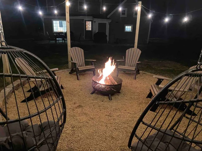 4 br, home, hot tub w/ view minutes from JMU - Image 1