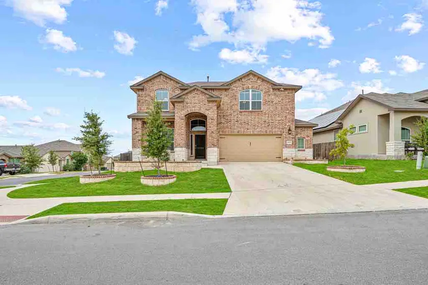Spacious 5BR Near SeaWorld |Sleeps 14| Alamo Ranch - Image 1