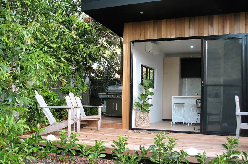 Centrally Located Modern Studio Noosa Heads - Image 1