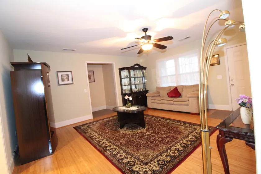 Suite in Suwanee - Image 1