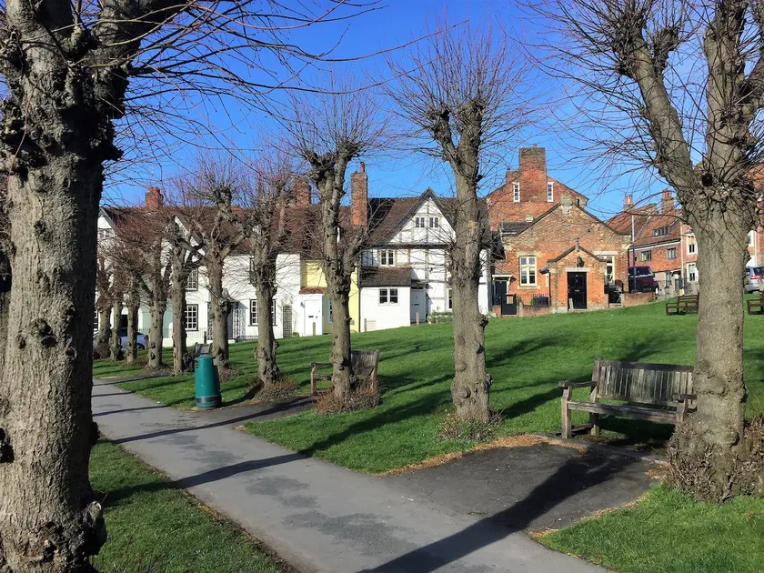Fab 2 bed Old Chapel in the Heart of Marlborough - Image 1
