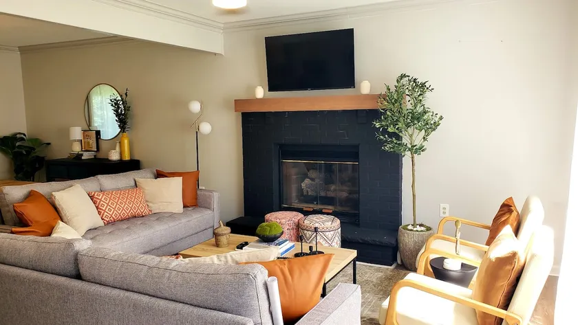 Beautiful Cozy Colonial Gem in the Poconos - Image 1