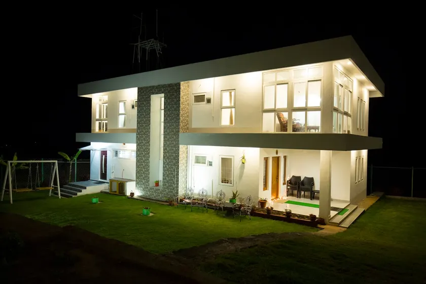 Serenity Homestay Kotagiri, Stream and Hill View - Image 1