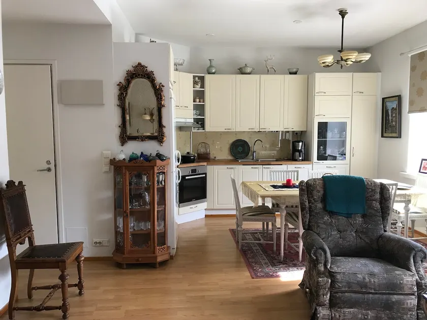 Charming two-room apartment near the city and sea - Image 1