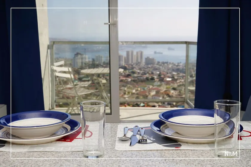 Spectacular View of Valparaíso - Image 1