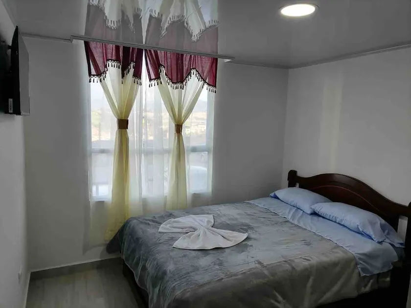 Three bedroom apartment + garage in Ipiales - Image 1