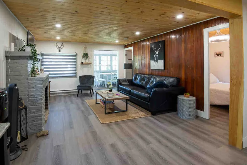 Aries Kabin- 2 Bedroom Fenelon Falls cottage - Image 1