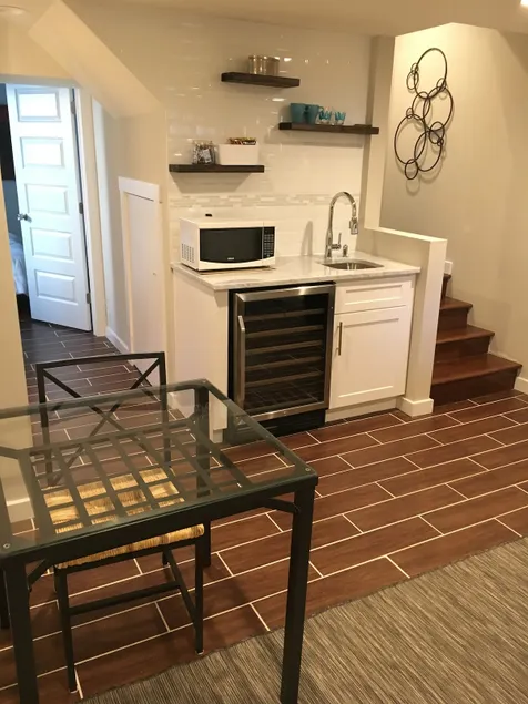 Bright 1BR Edgewood Retreat-Easy Metro to Downtown - Image 1