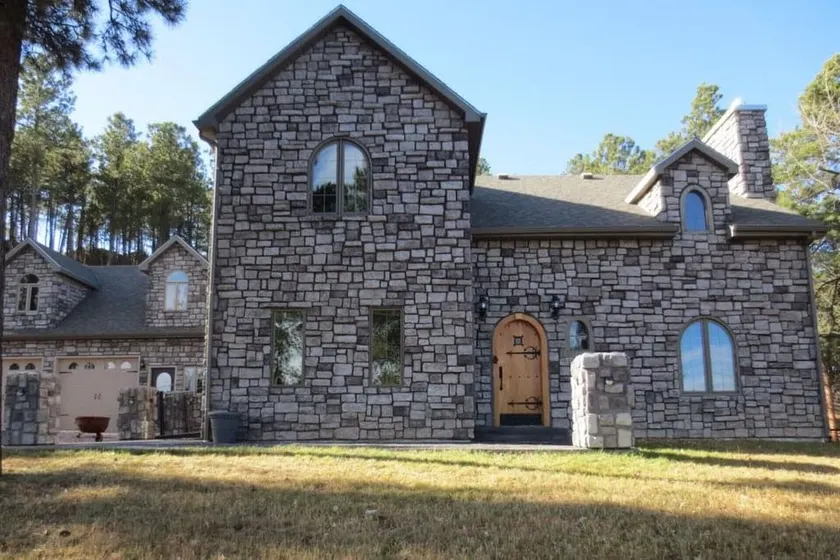 Enchanting Black Hills Castle near Mt Rushmore/Rapid City - Image 1