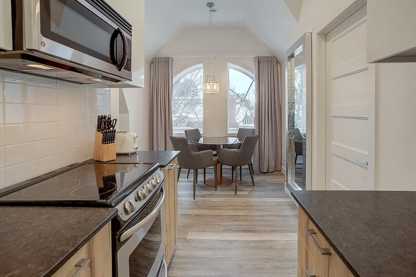 Loft on Grande-Allée with Parking | Spacious - Image 1