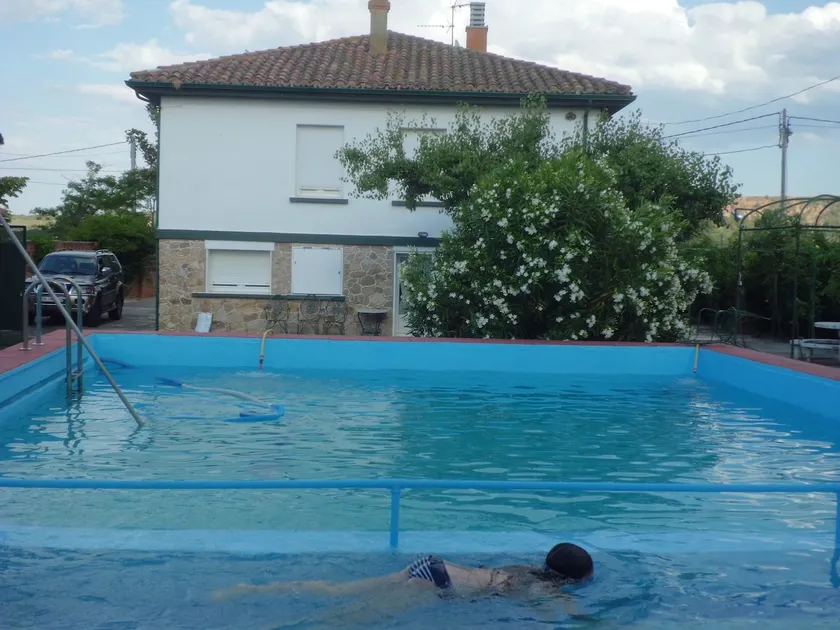 Chalet with garden, barbecue and pool in Logroño - Image 1