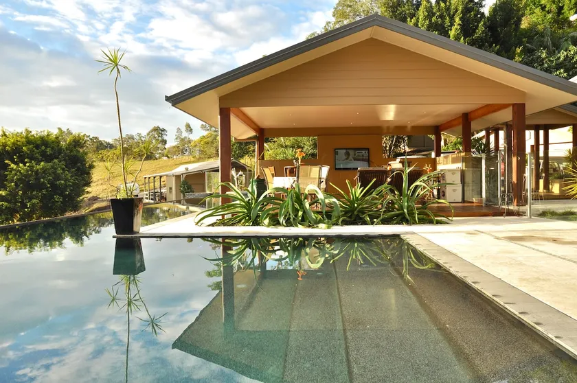 Luxury Gold Coast Hinterland Villa - Image 1