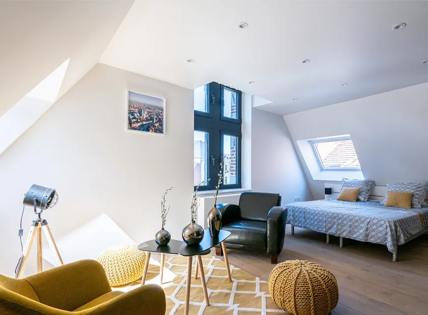 La Camuche by René Desclée, 75 m² duplex + patio - Image 1
