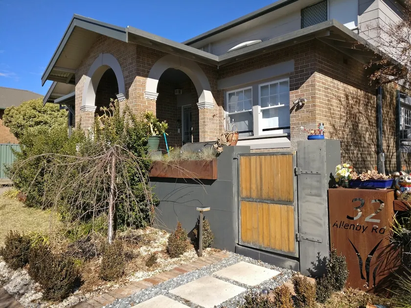 Private Shared House in Orange - Image 1