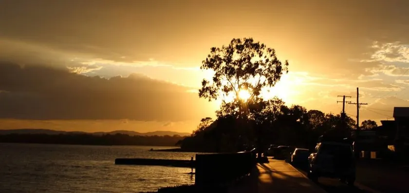 Rivervilla tranquility by the bay. - Image 1