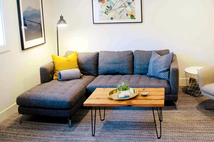 Stylish Modern Apartment in Heart of West Seattle - Image 1